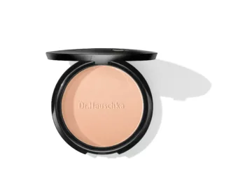 Hilary's Picks: Travel Must-Haves Dr.Hauschka Decorative Line; Dr.Hauschka Dekorative Kosmetik