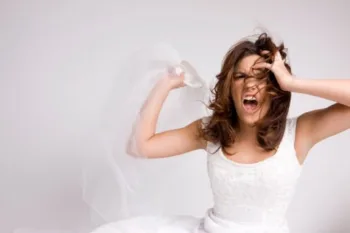 10 Tips to Avoid Wedding Day Disaster wedding-disasters3
