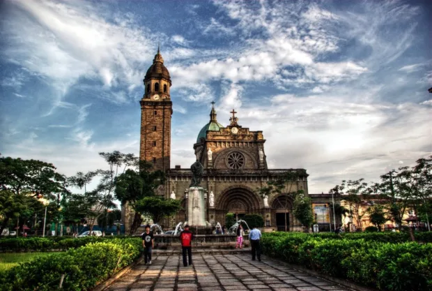 manila_cathedral_in_hdr