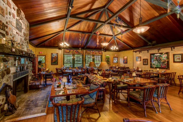 Kilauea Lodge