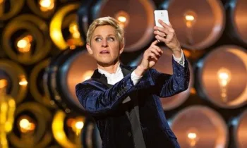 Are Selfies the Path to Change? Are selfies vain?