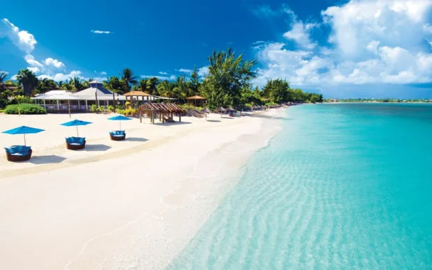 Turks & Caicos: Paradise is Close beaches-turks-caicos_bgnd