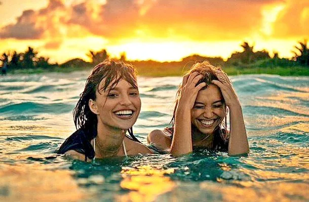 10 Things Every Girl Should Have Before Turning 30