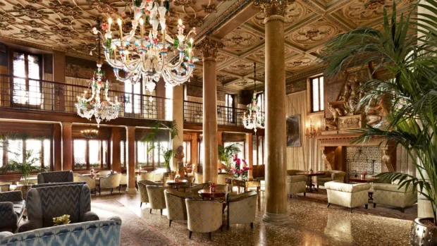 A Vacation Itinerary: Athens to Venice The lounge at Hotel Danlielli