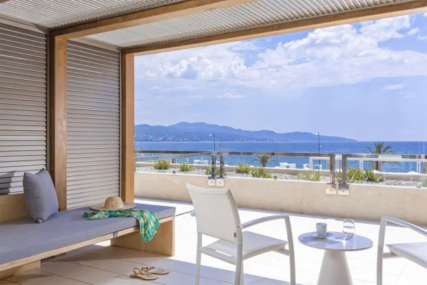 Your Guide To 3 Gorgeous Beach Vacation Destinations Horizon Blu in Kalamata, Greece