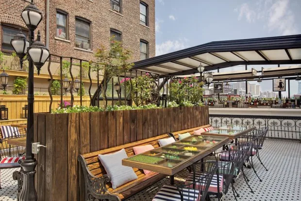 The 10 Best Rooftop Bars in NYC nyc-rooftop-bar-chantelle