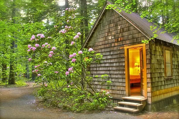4 Hot Spring Destinations for Your Next Road Trip hot-springs-luxury