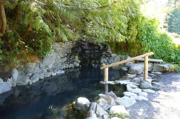 4 Hot Spring Destinations for Your Next Road Trip usa-road-trips2