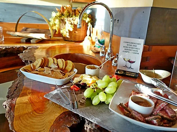 Wine and snack hour is a great time to meet other guests