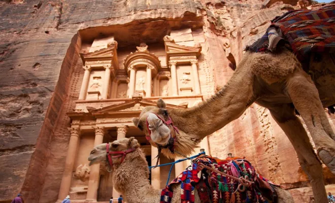 A Week in Jordan: Adventure, Glamping, History, Beaches & Food