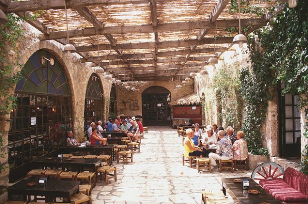 A Week in Jordan: Adventure, Glamping, History, Beaches & Food