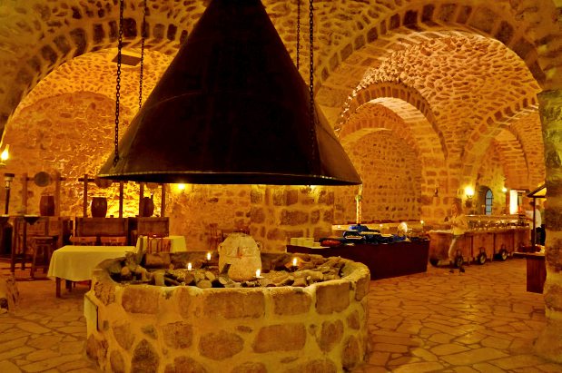 A Week in Jordan: Adventure, Glamping, History, Beaches & Food