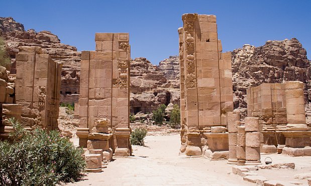 A Week in Jordan: Adventure, Glamping, History, Beaches & Food