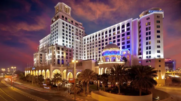 Dubai: Your Complete Travel Guide to this Land of Excess Mall of the Emirates
