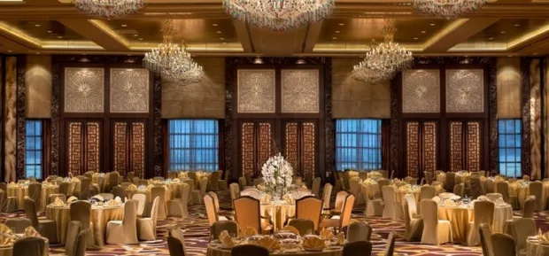 Dubai: Your Complete Travel Guide to this Land of Excess The Conrad Restaurant