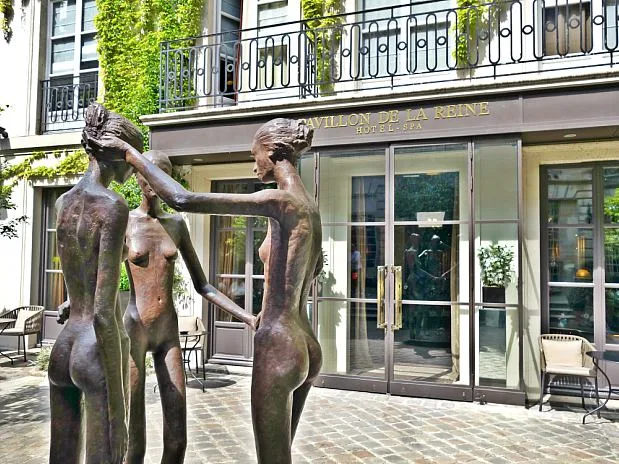 A Guide to Le Marais, Paris One of several sculptures in the pavilon at the hotel