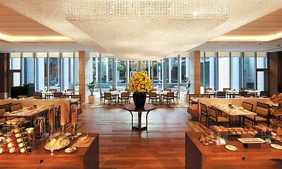 Dubai: Your Complete Travel Guide to this Land of Excess Nine7One