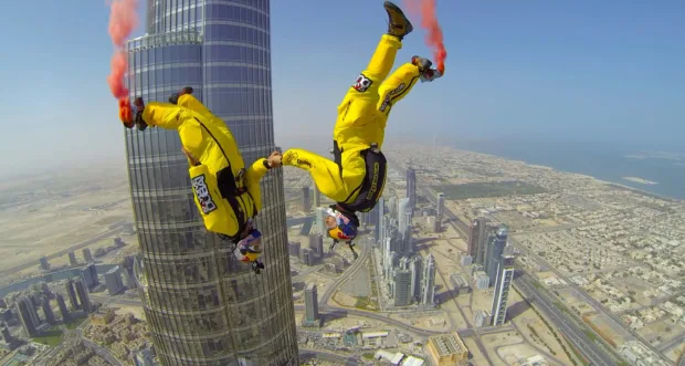 Dubai: Your Complete Travel Guide to this Land of Excess Freefalling