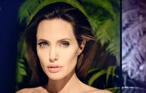 Angelina Jolie on Her Insecurities & Finding Happiness