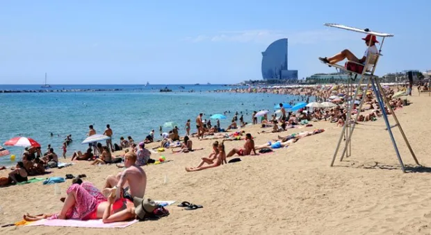 Eating Whitebait and Getting Mugged in Barcelona - barcelona 1