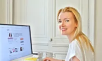 How to Start a (Successful, Moneymaking) Blog - hilary working s 1